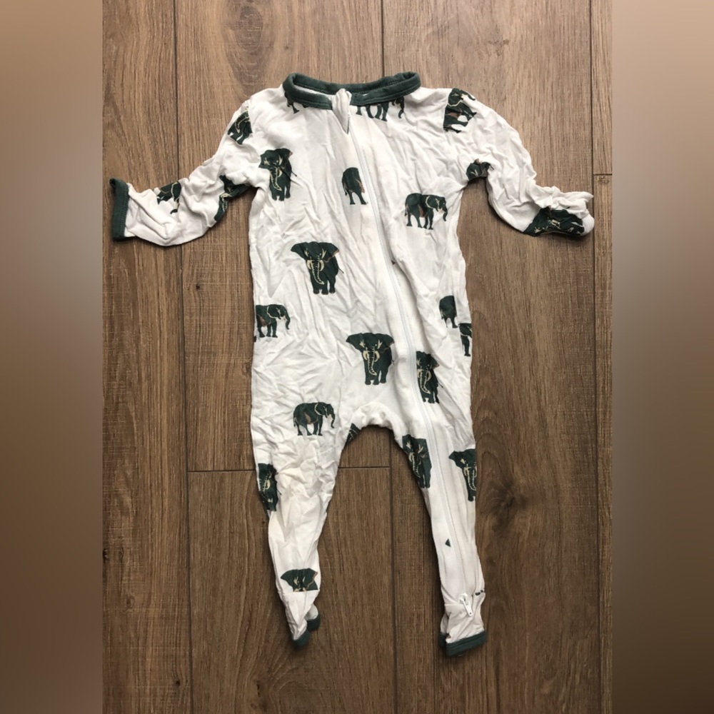 Kyte Baby sleep & play size 6-12 month